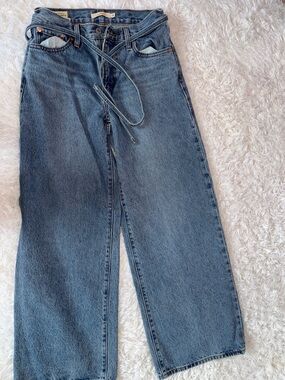 Levi’s xl straight jeans - size 26-